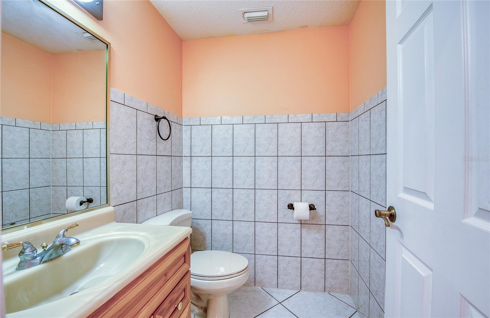 1150 OAKWOOD DR — photo 32
