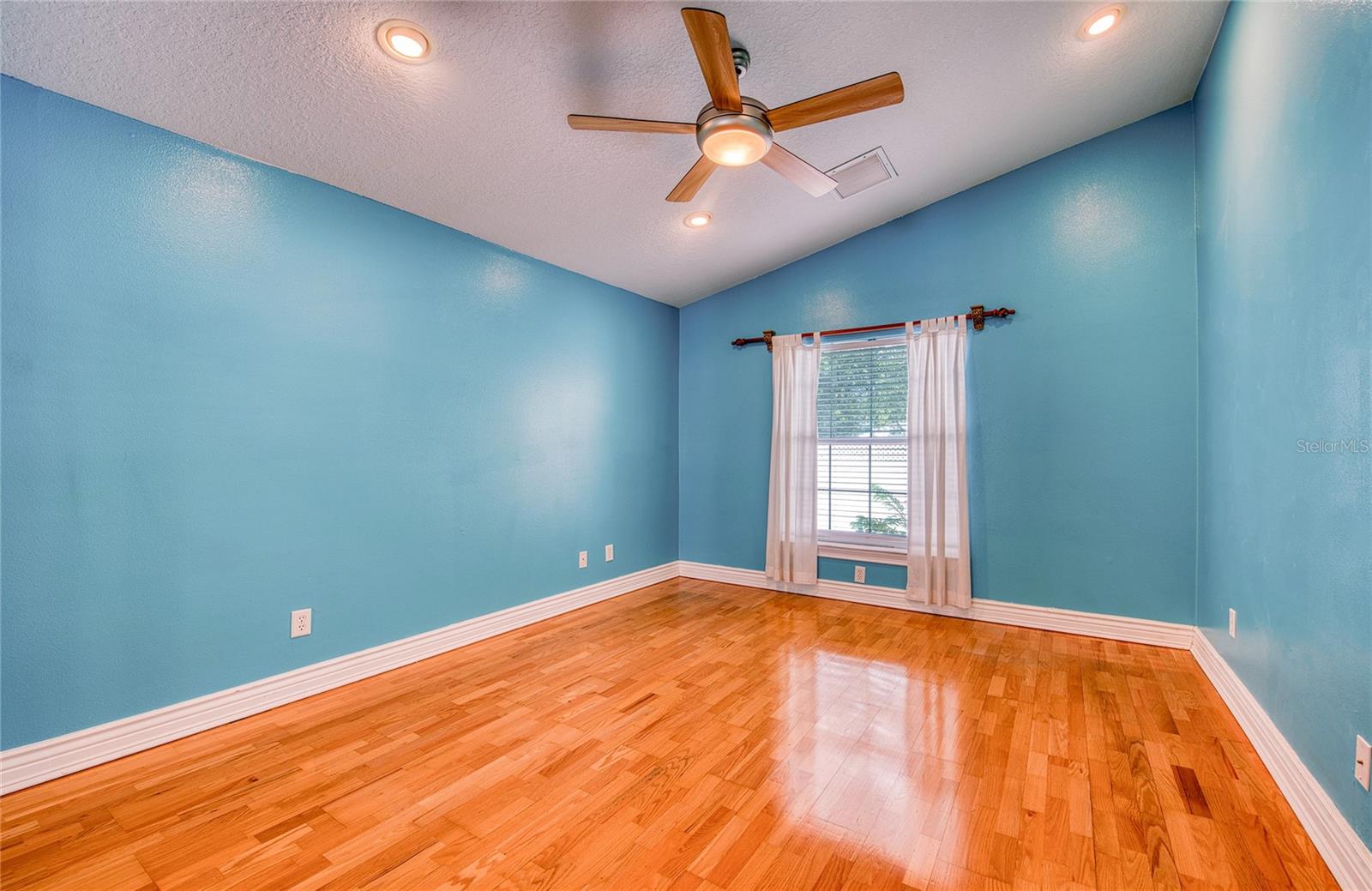 1150 OAKWOOD DR — photo 26