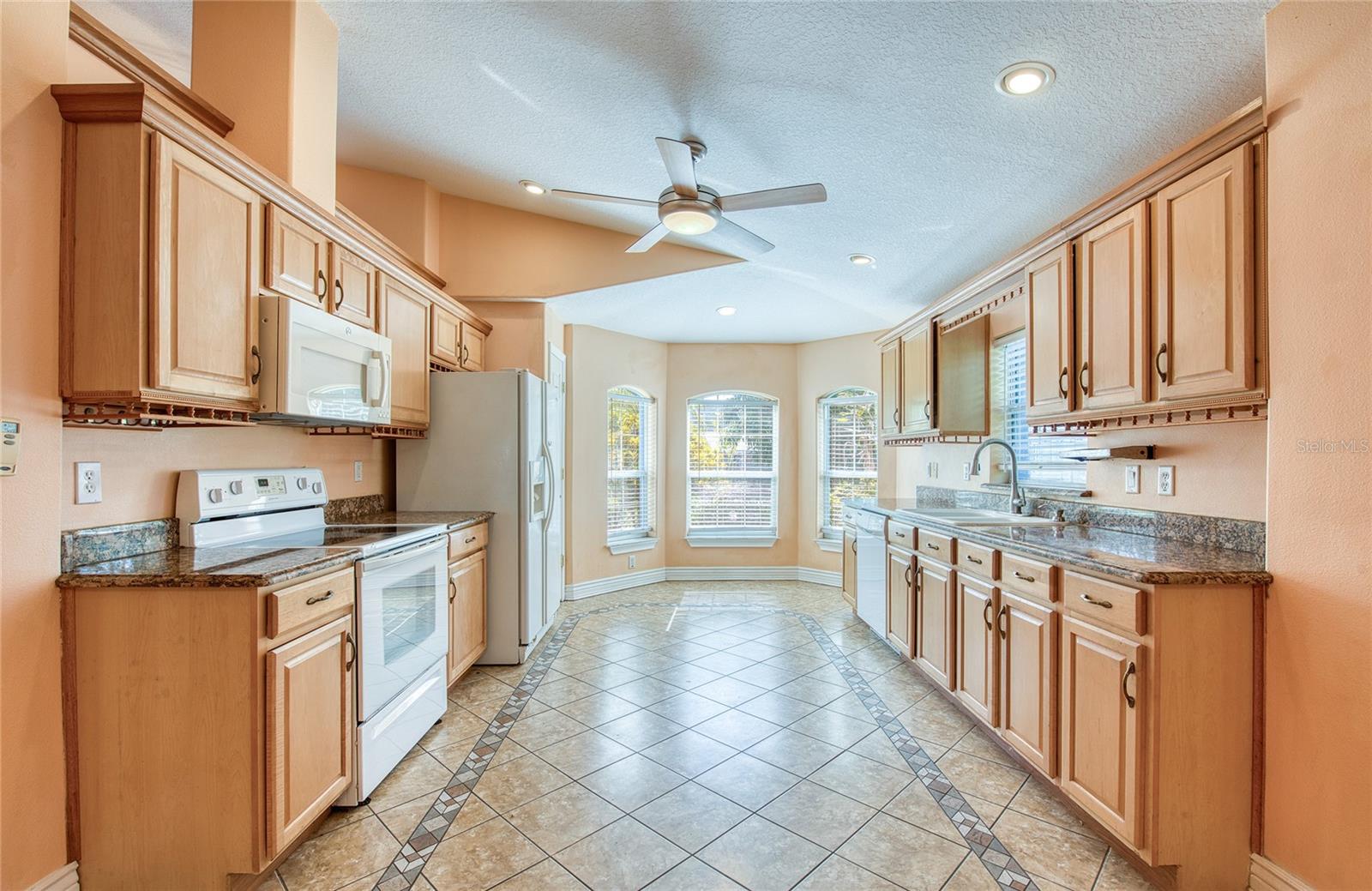 1150 OAKWOOD DR — photo 6