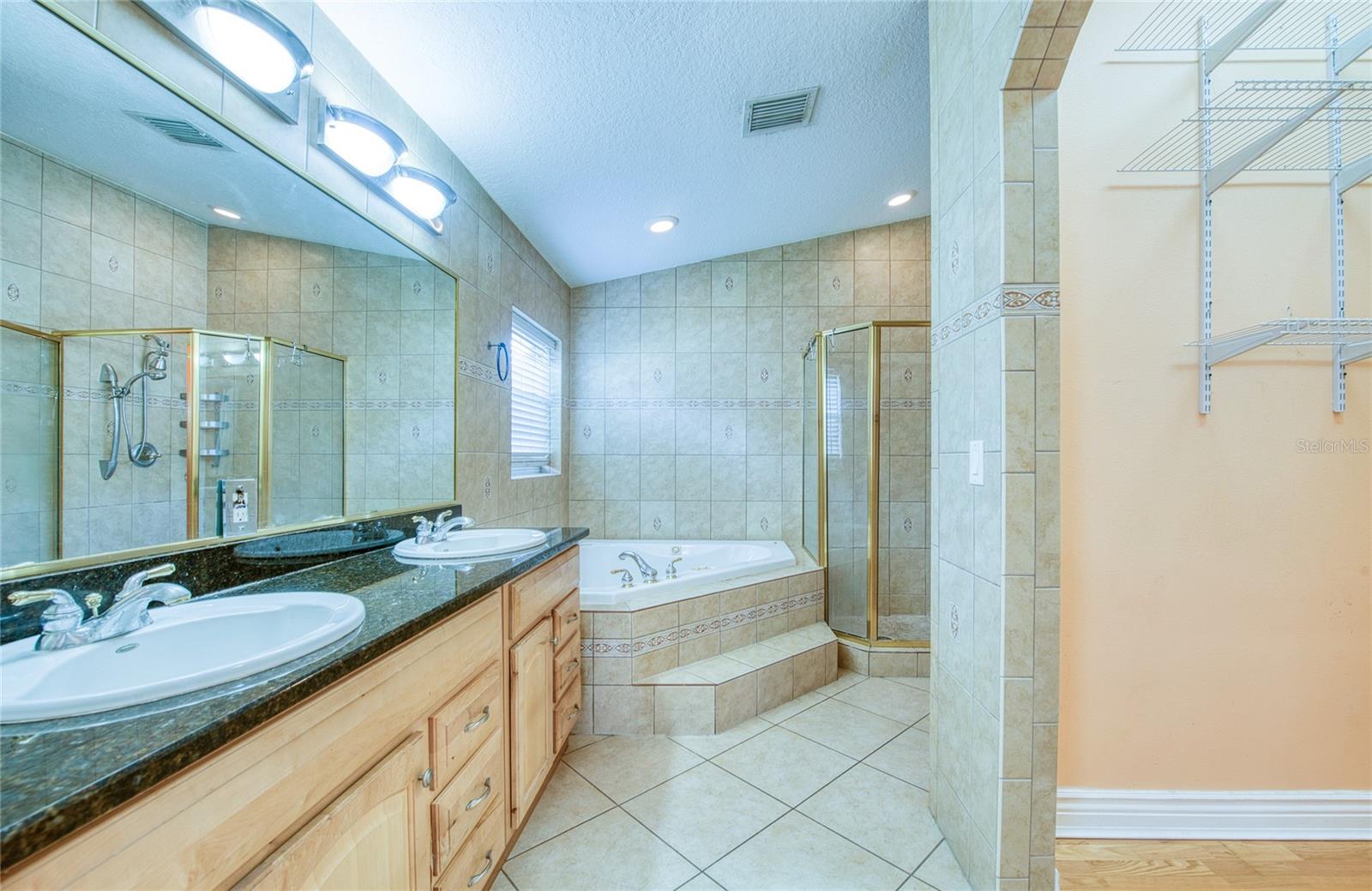 1150 OAKWOOD DR — photo 21