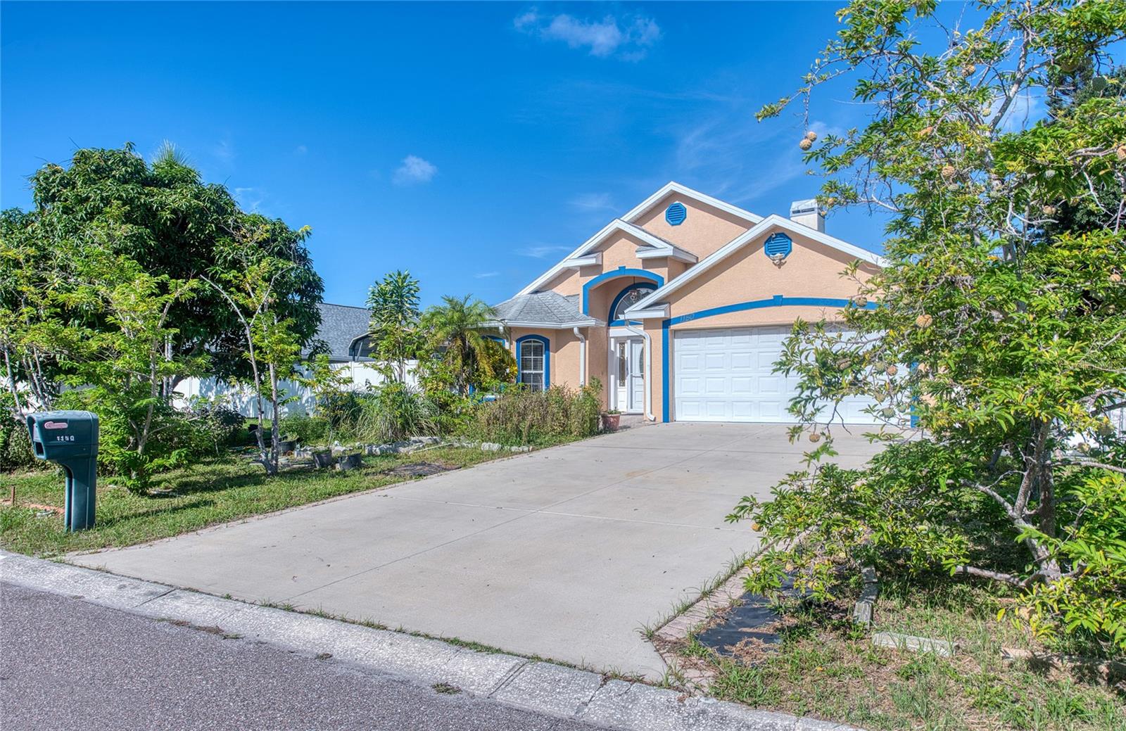1150 OAKWOOD DR — photo 3