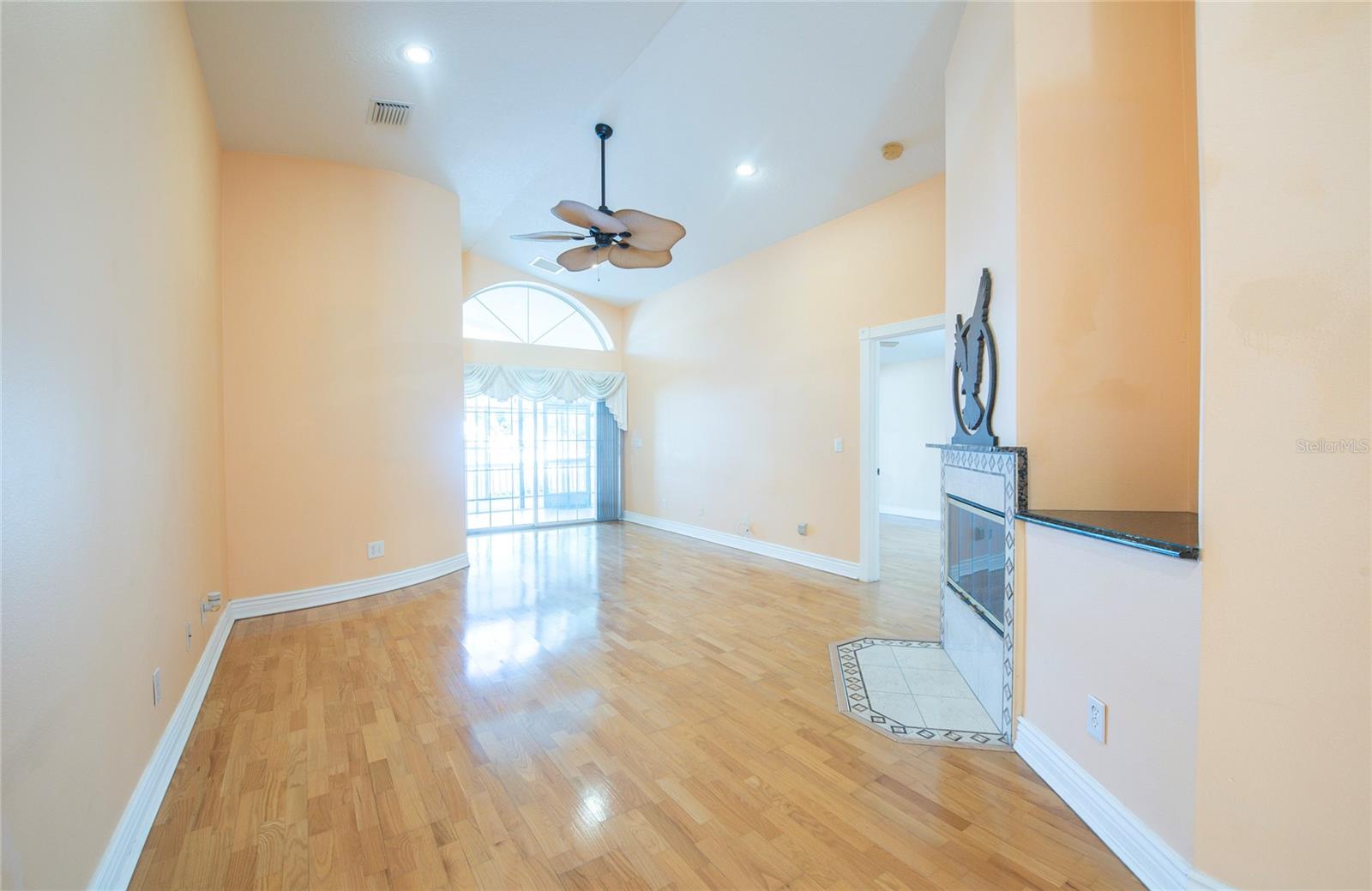 1150 OAKWOOD DR — photo 15