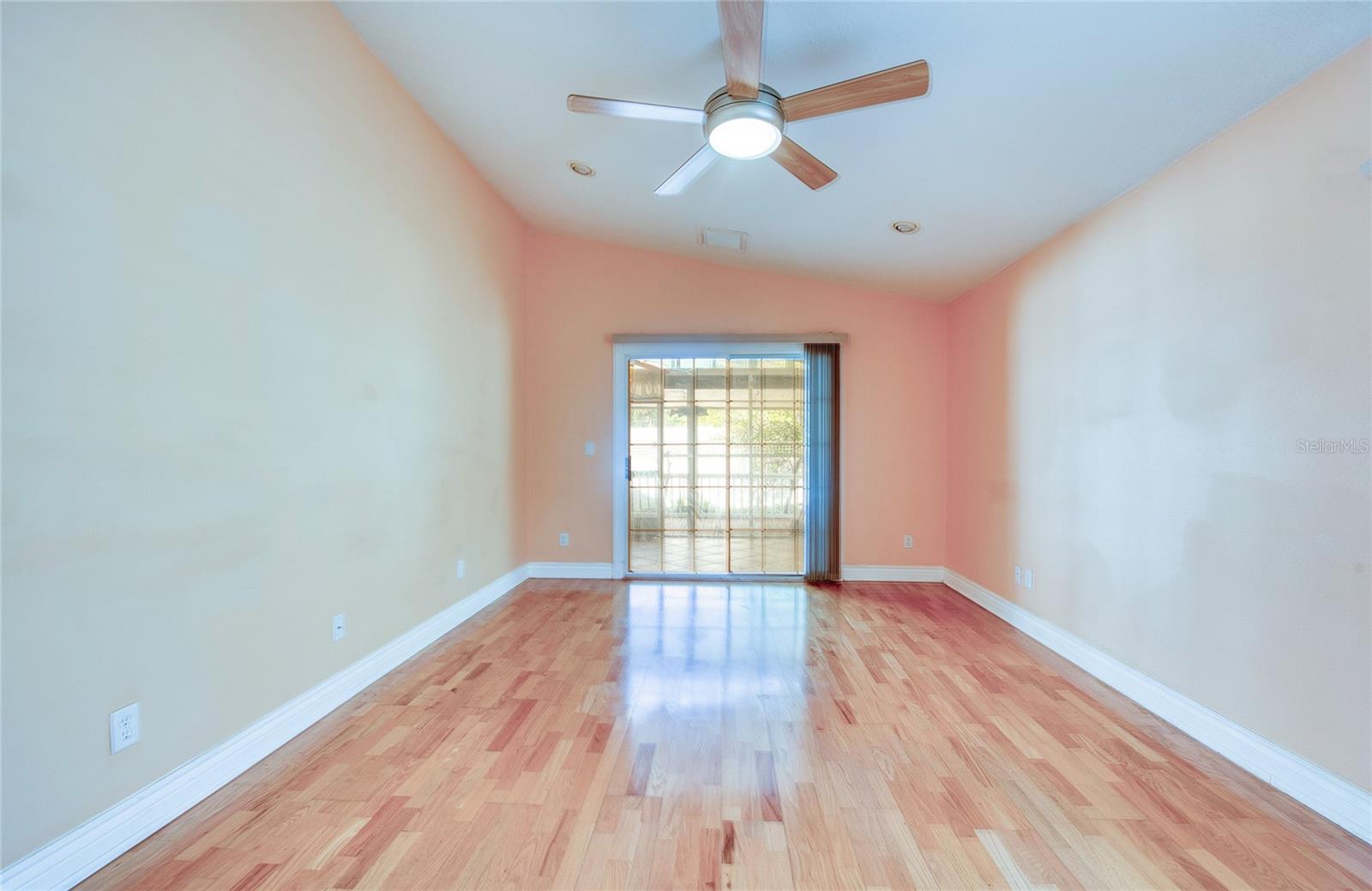1150 OAKWOOD DR — photo 19