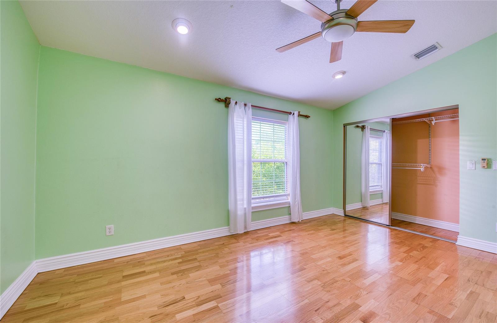 1150 OAKWOOD DR — photo 29