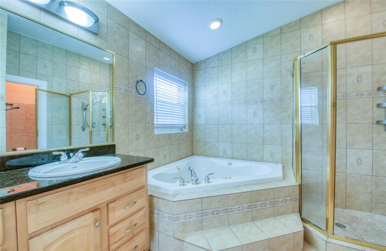 1150 OAKWOOD DR — photo 23