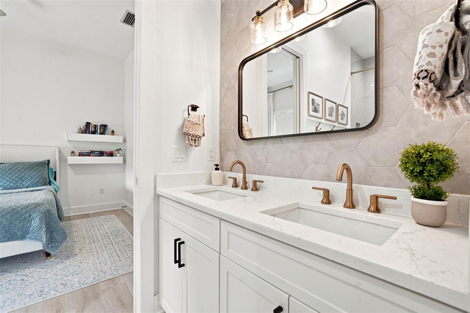 14133 JENNIFER WAY — photo 39