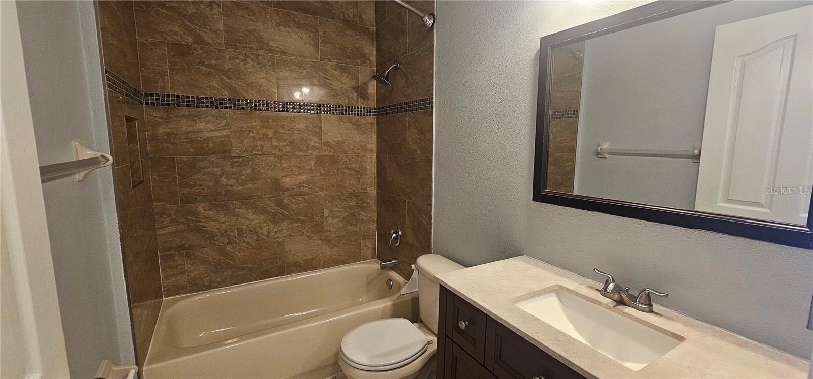 4337 DEERMONT CIR — photo 10