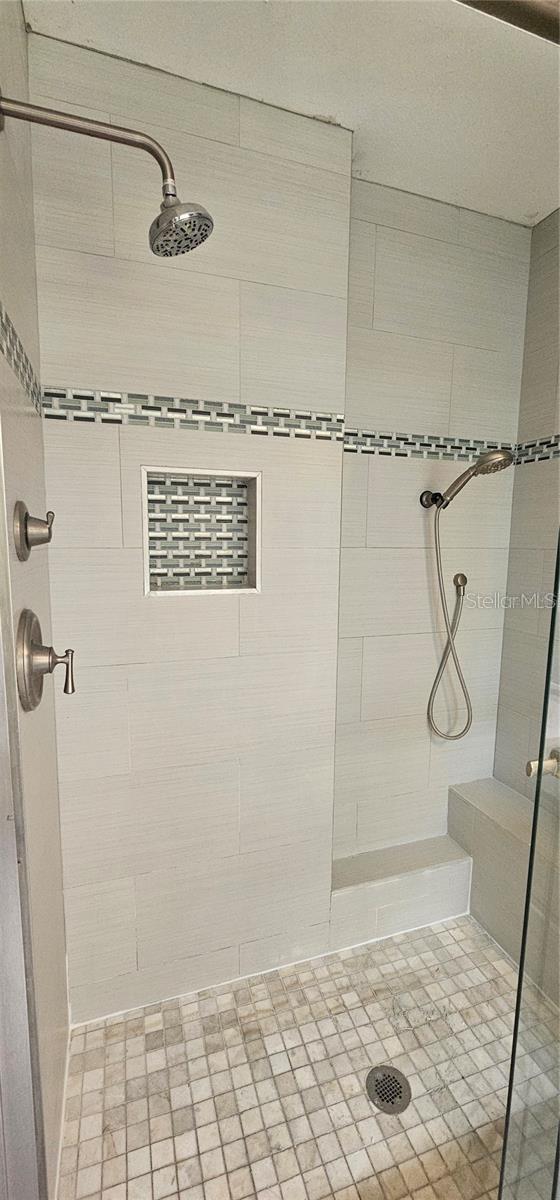 4337 DEERMONT CIR — photo 8