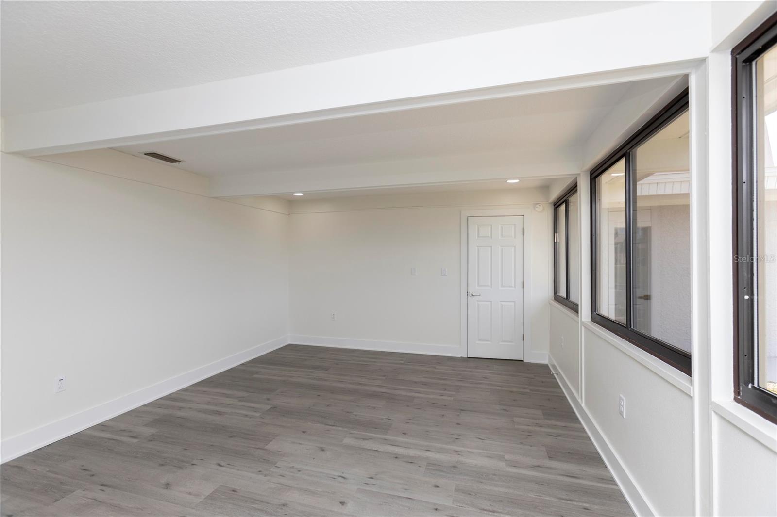 5303 SEA FOREST DR — photo 30