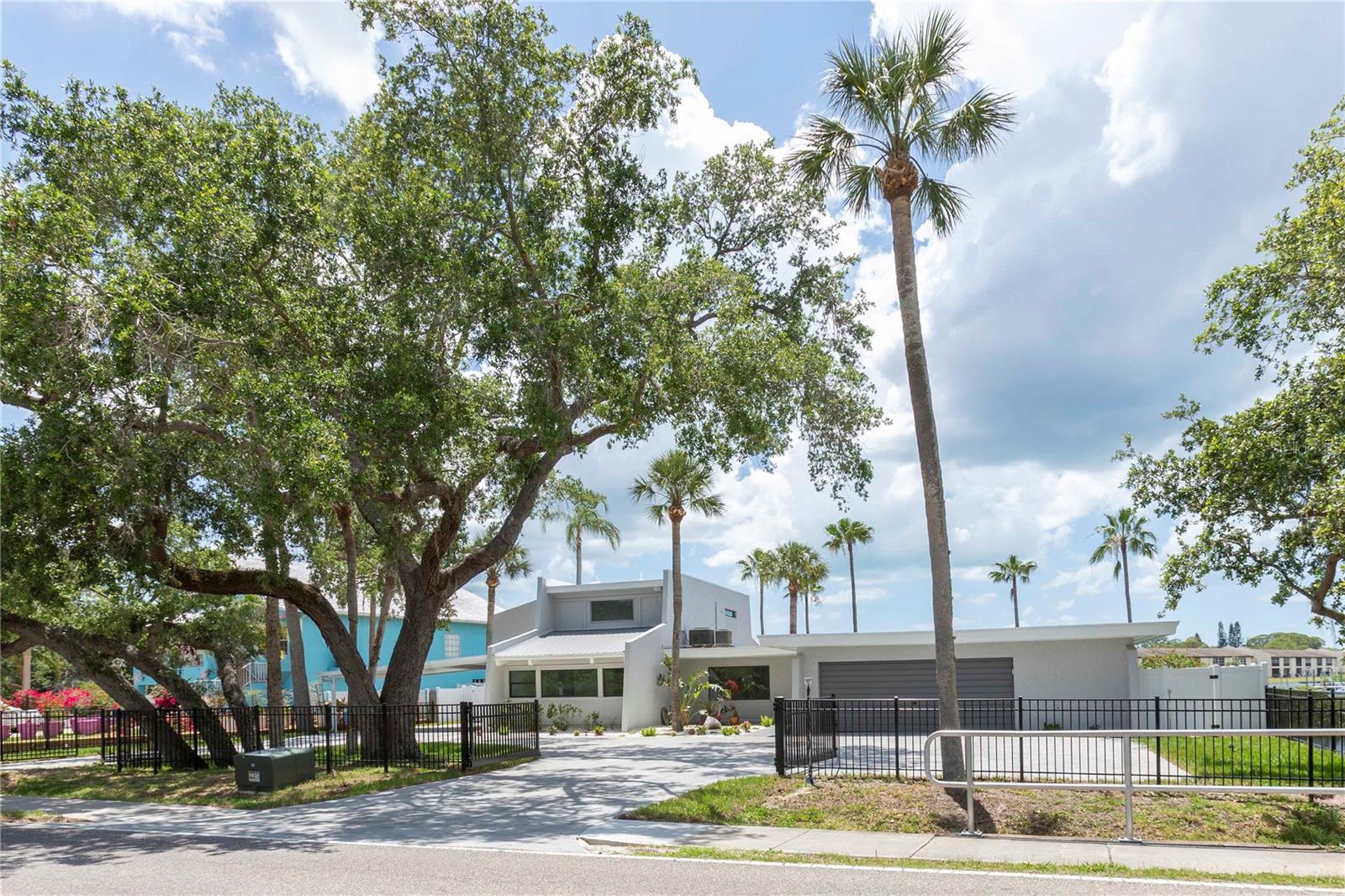 5303 SEA FOREST DR — photo 53