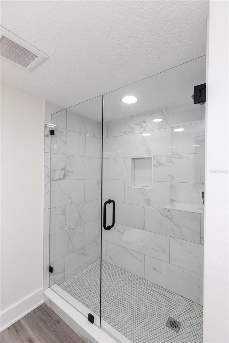 5303 SEA FOREST DR — photo 27