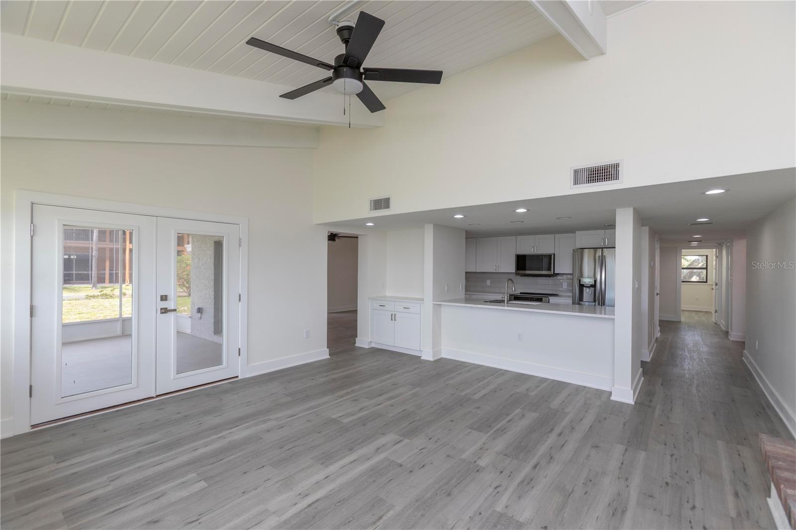 5303 SEA FOREST DR — photo 17