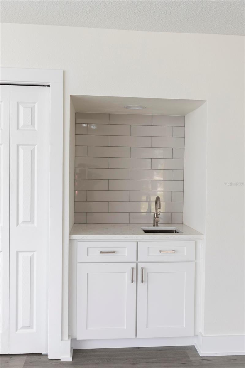 5303 SEA FOREST DR — photo 12