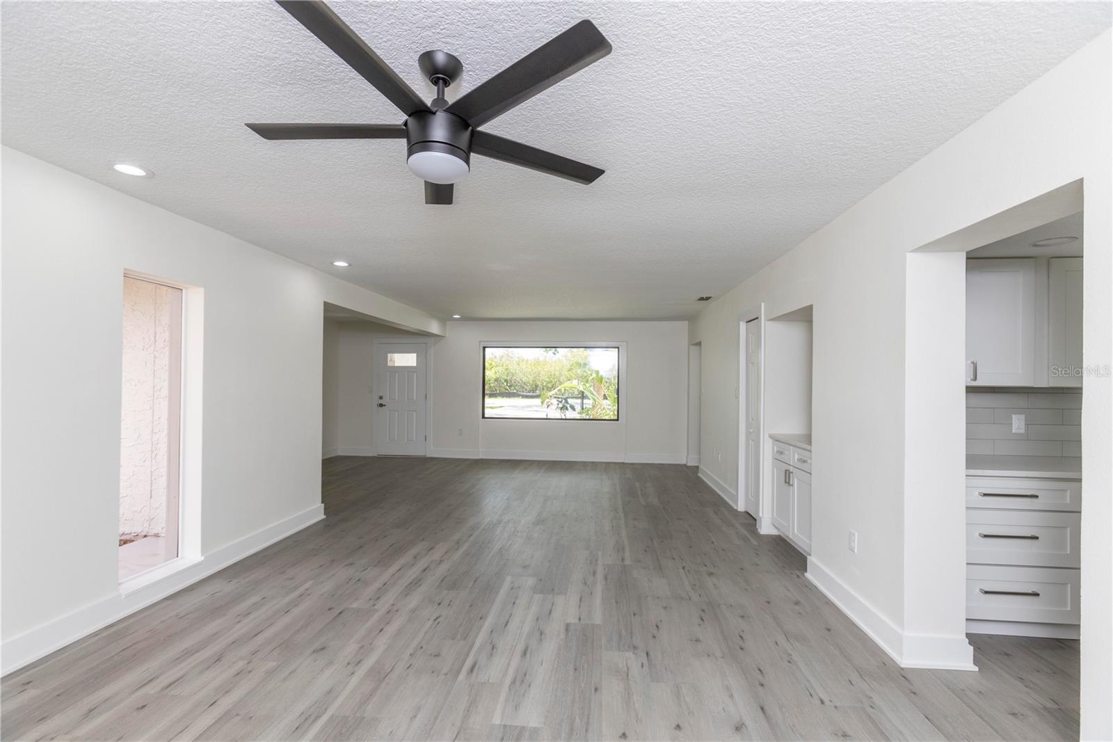 5303 SEA FOREST DR — photo 14