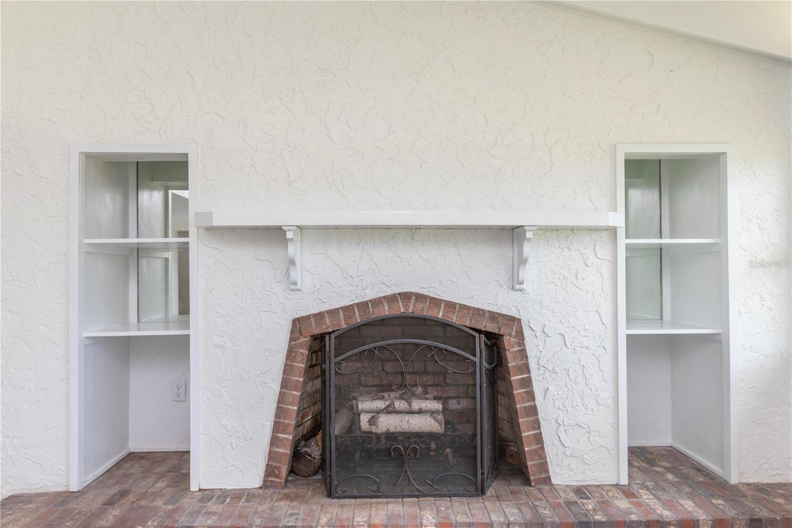 5303 SEA FOREST DR — photo 18