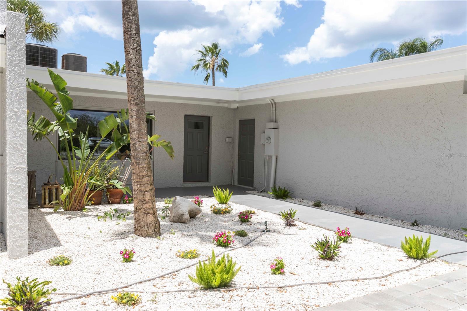 5303 SEA FOREST DR — photo 6