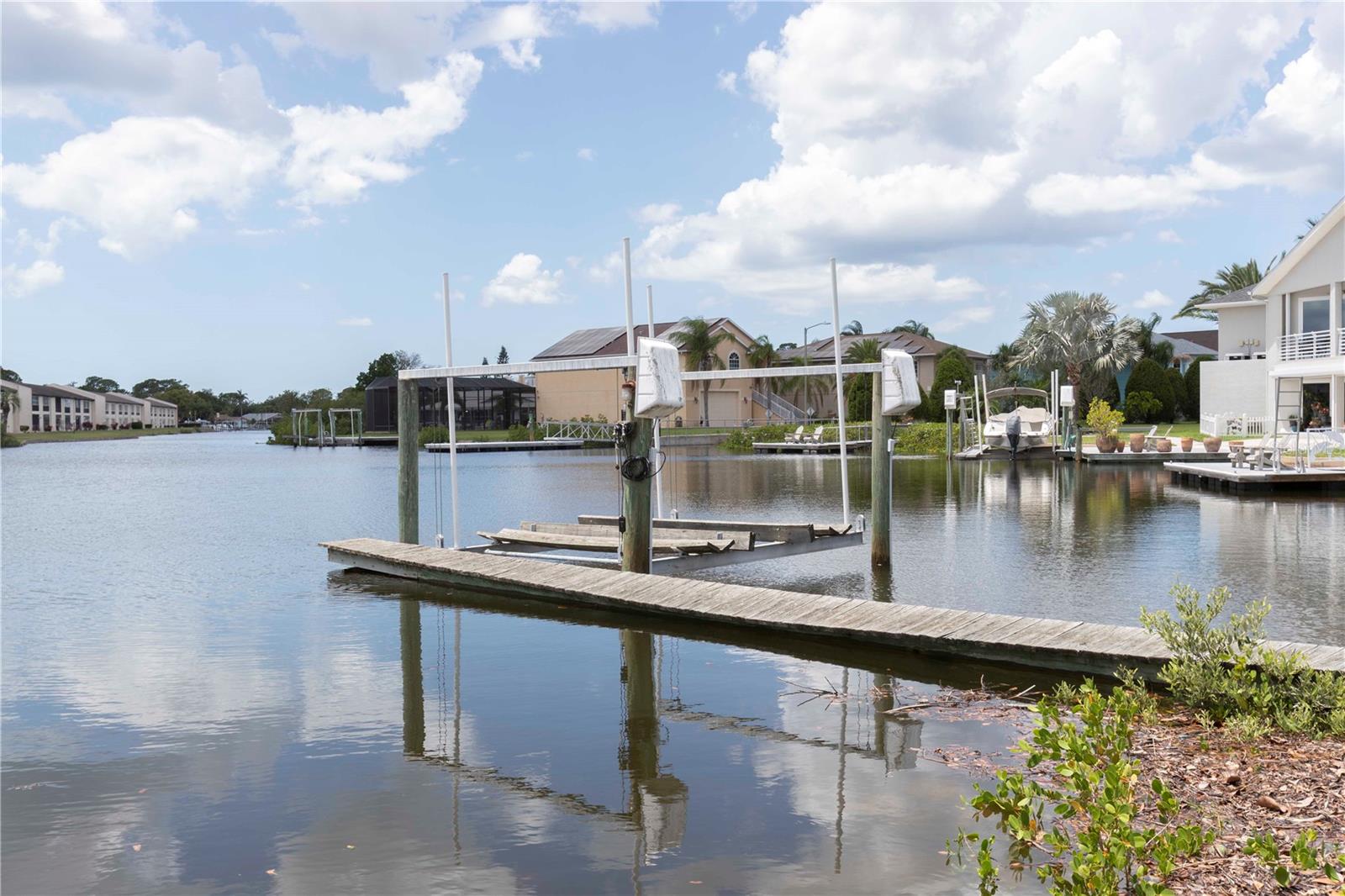 5303 SEA FOREST DR — photo 48