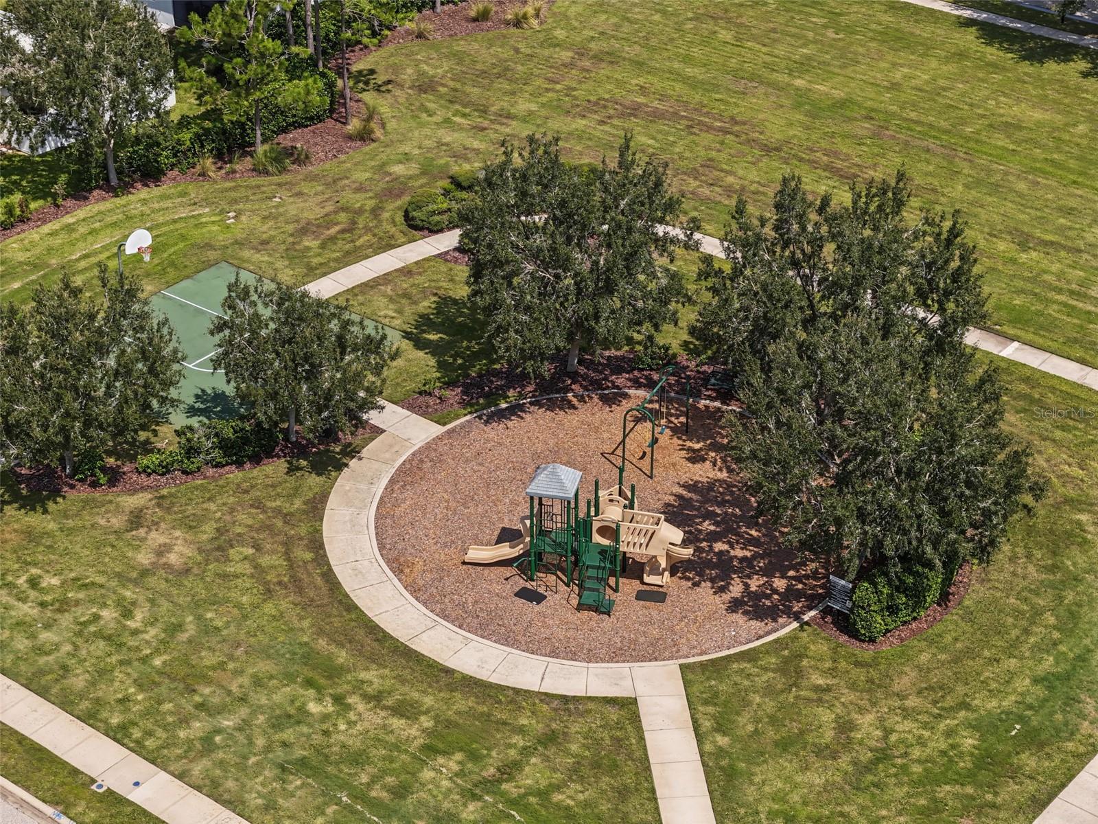 33067 WINDELSTRAW DR — photo 33