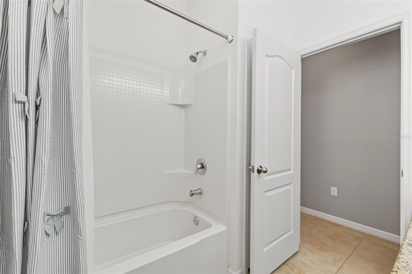 33067 WINDELSTRAW DR — photo 23