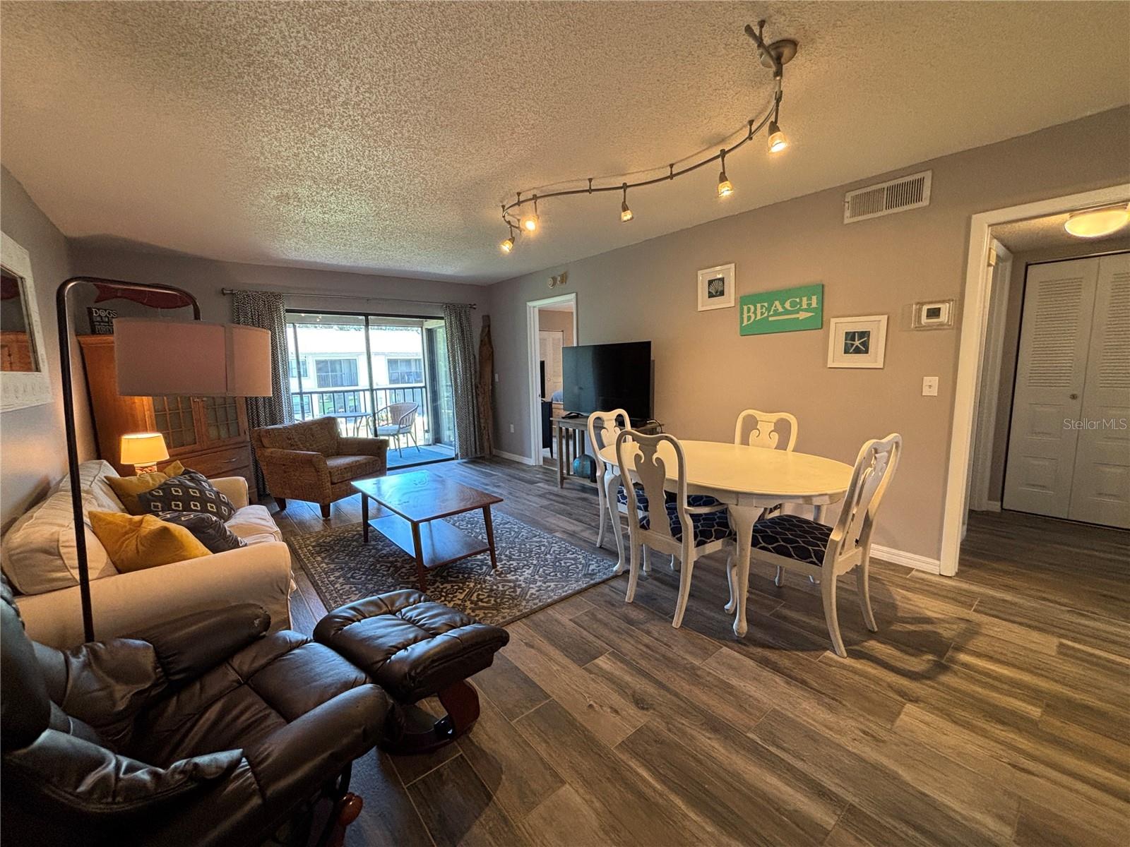204 MEADOW LN #204 — photo 4