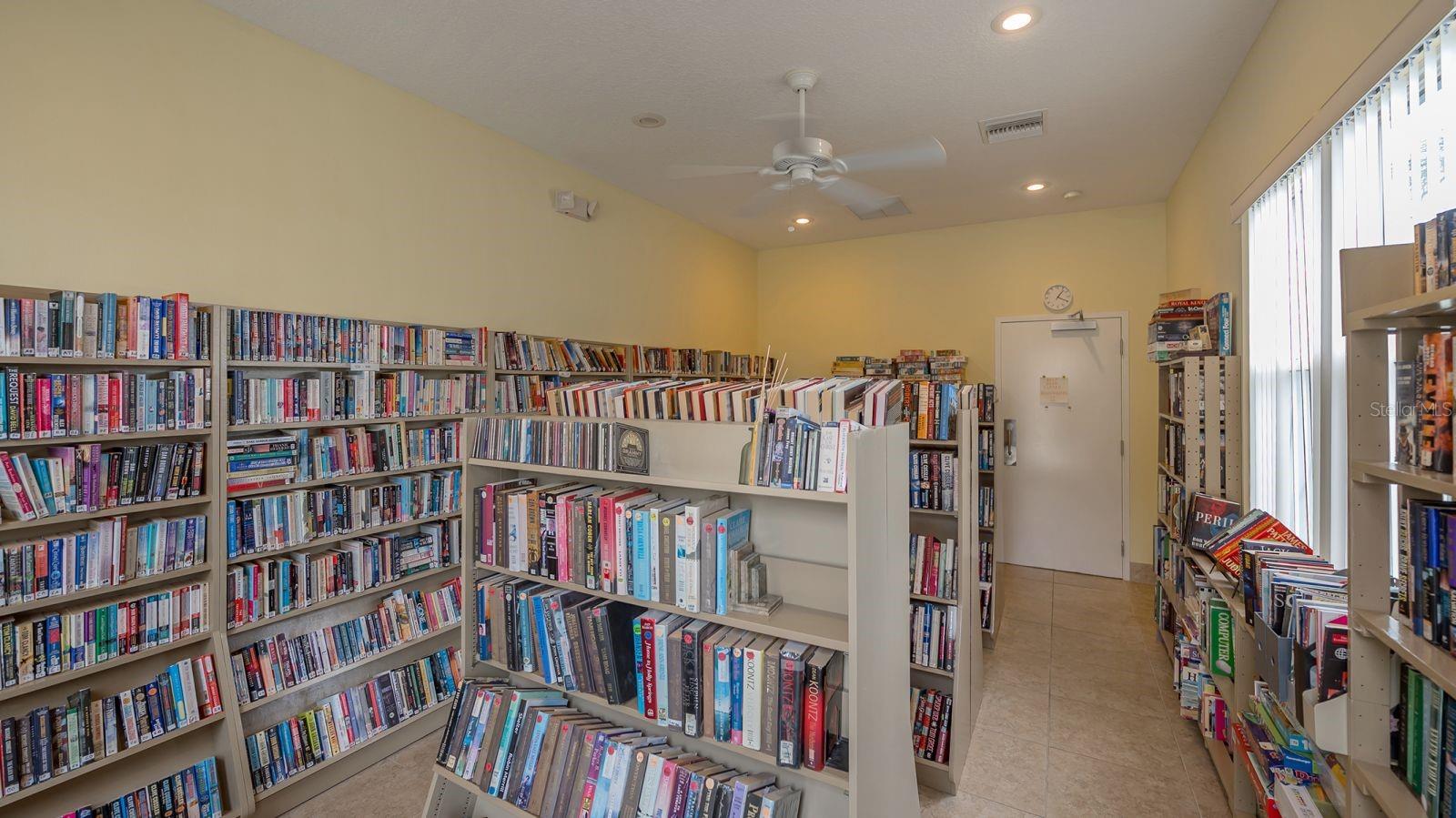 251 SOUTHWINDS DR — photo 36
