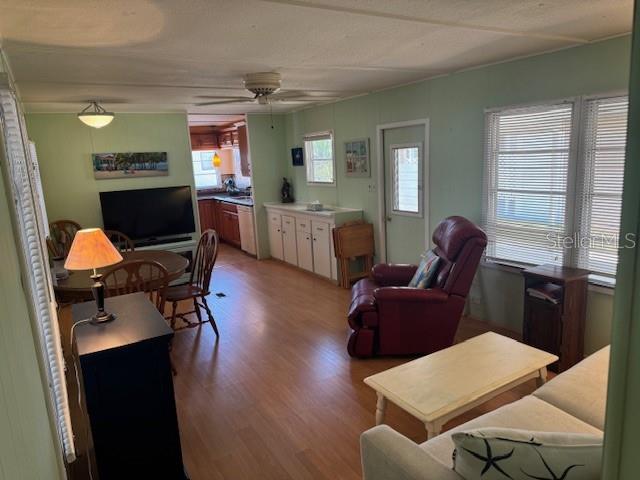 251 SOUTHWINDS DR — photo 15