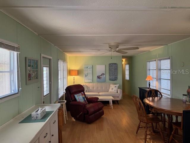 251 SOUTHWINDS DR — photo 14