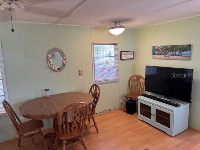 251 SOUTHWINDS DR — photo 17