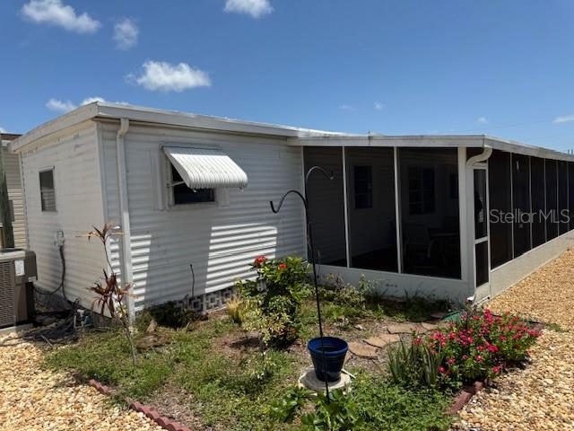 251 SOUTHWINDS DR — photo 11