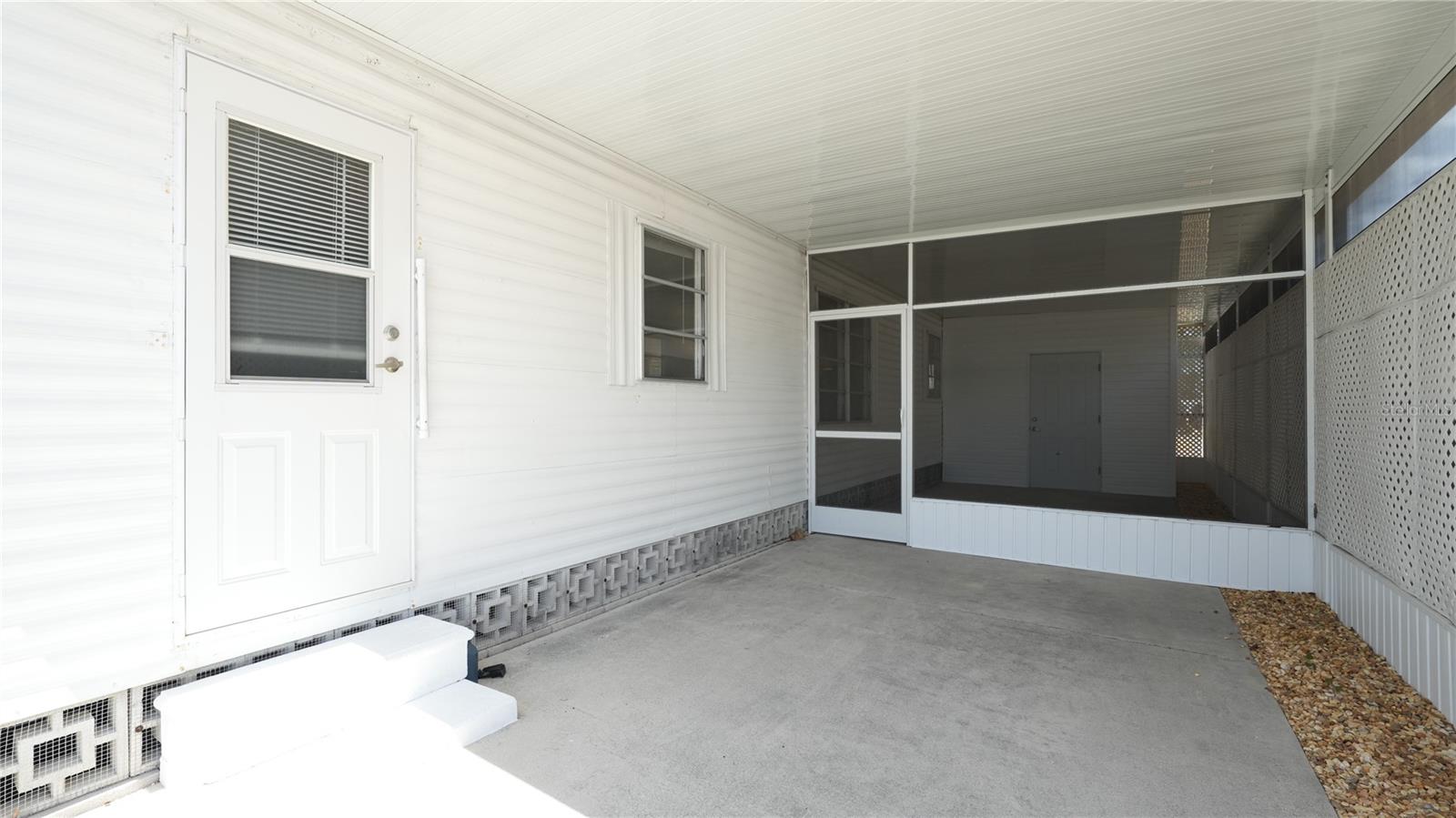 251 SOUTHWINDS DR — photo 5