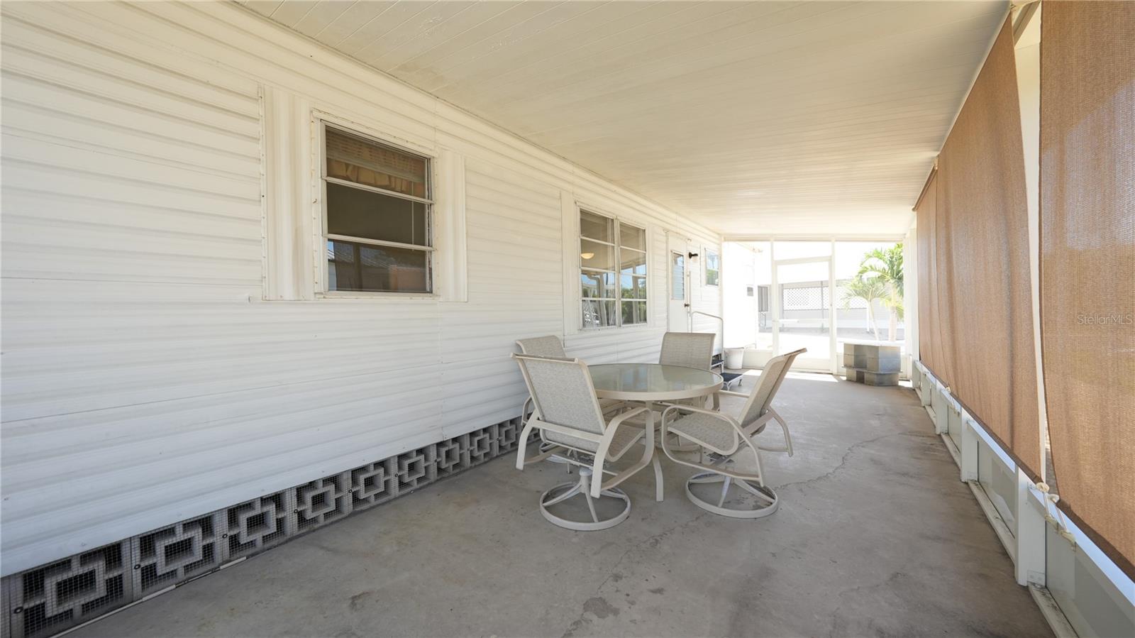 251 SOUTHWINDS DR — photo 22