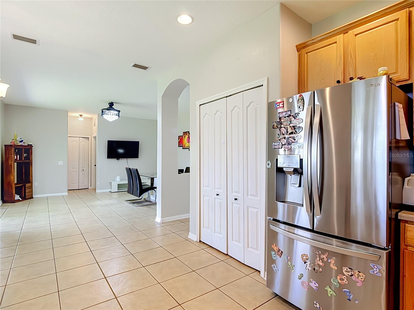 4129 TARKINGTON DR — photo 17