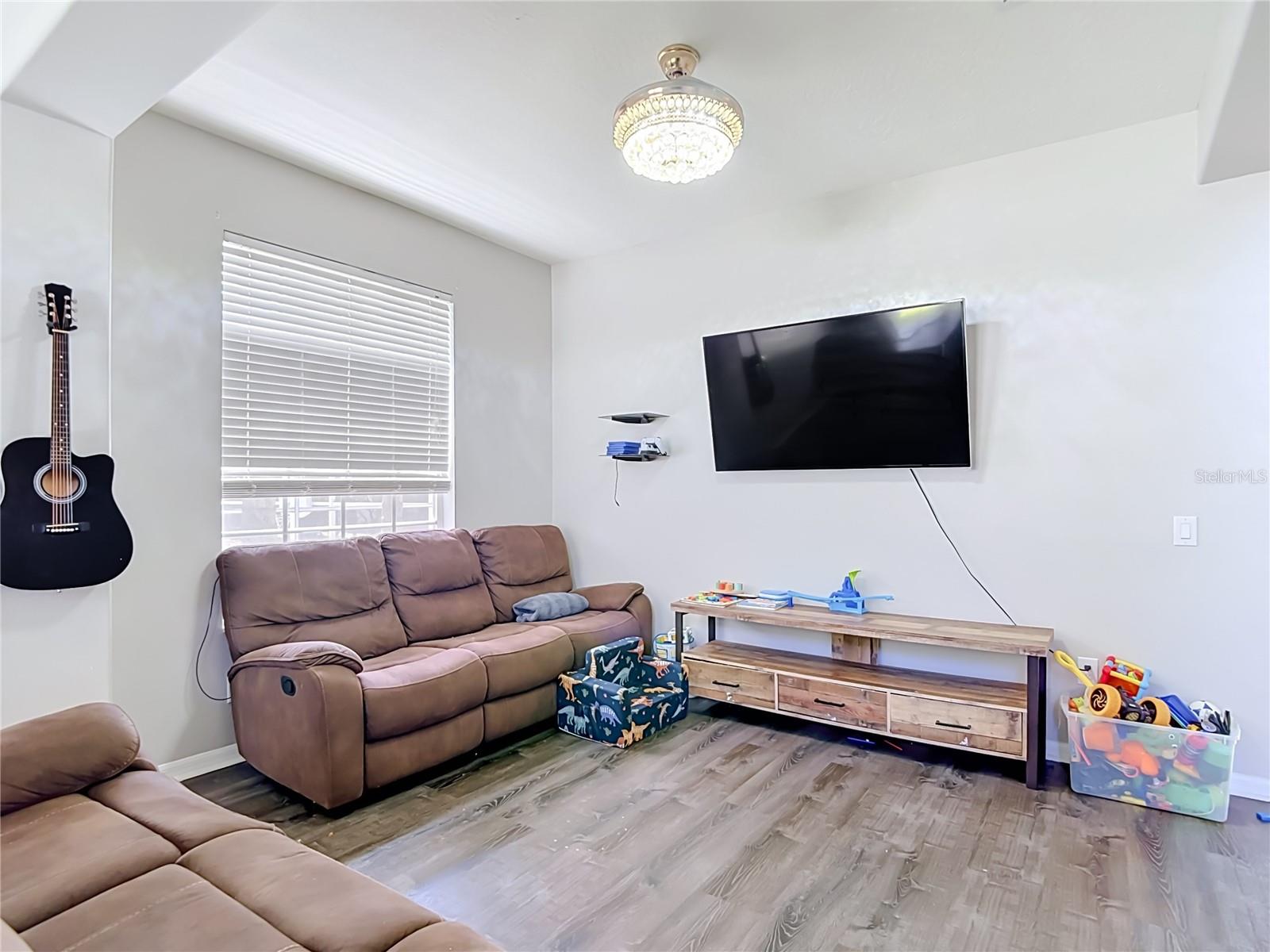 4129 TARKINGTON DR — photo 9