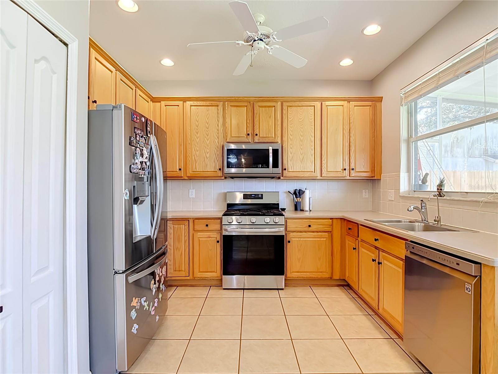 4129 TARKINGTON DR — photo 15