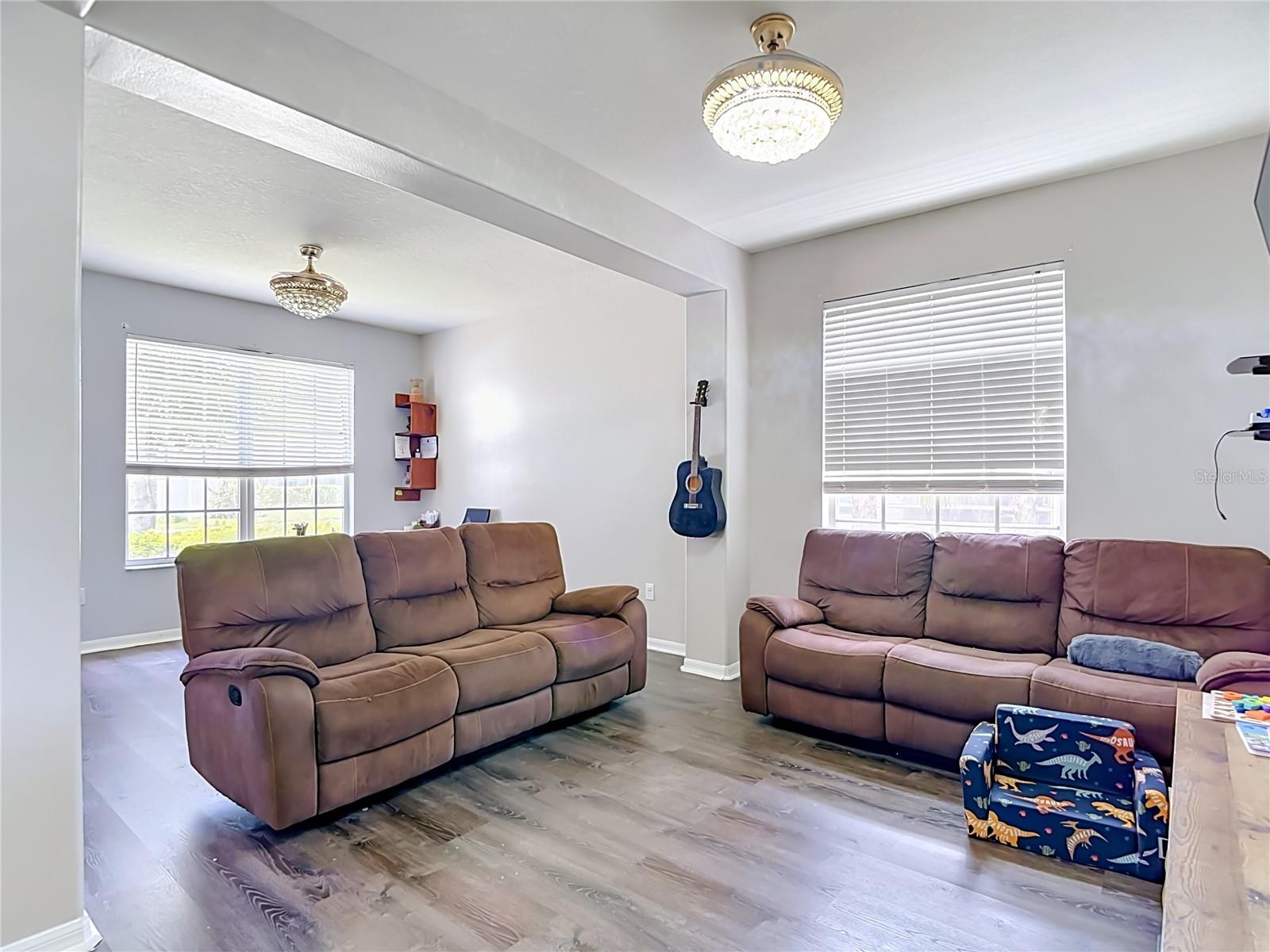 4129 TARKINGTON DR — photo 10
