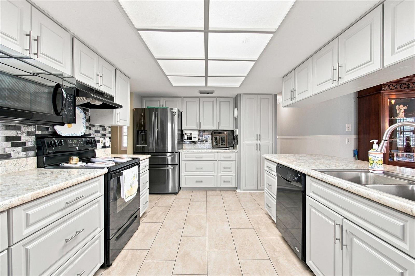 9902 SAINT JOSEPH CT — photo 12