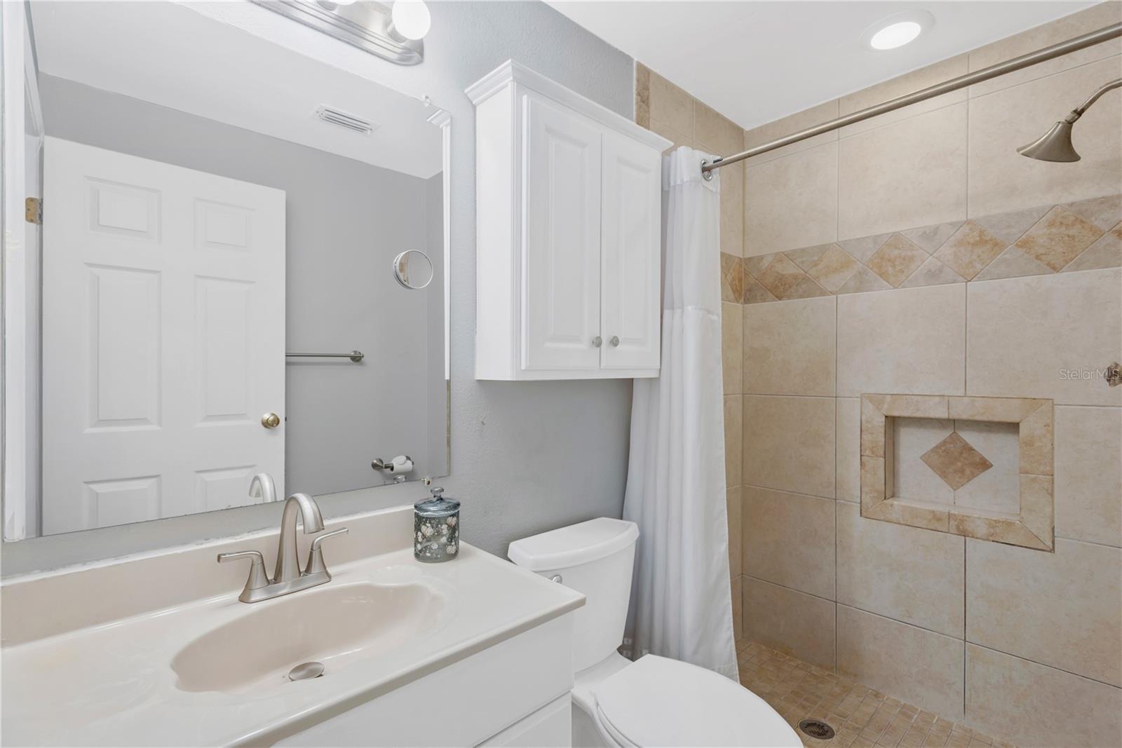 819 JACARANDA DR — photo 14