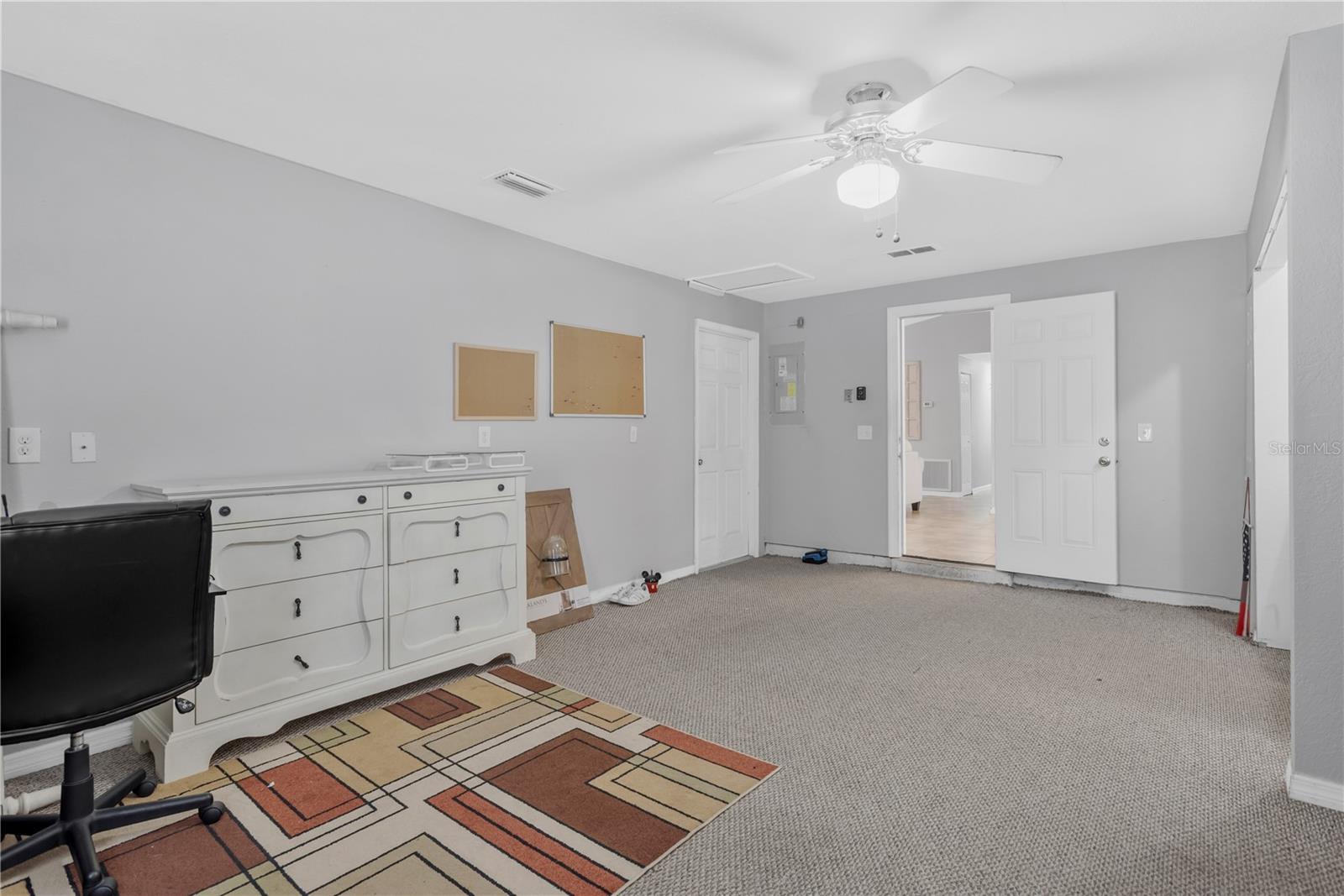 819 JACARANDA DR — photo 21