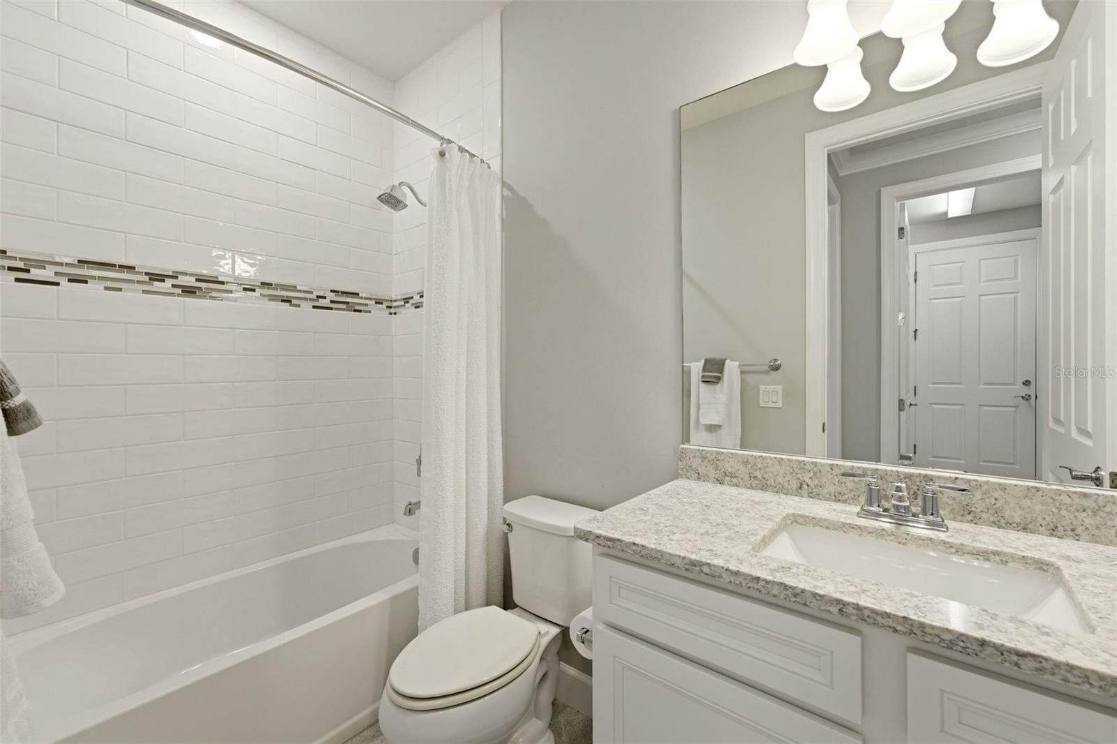 6839 CHESTER TRL — photo 32