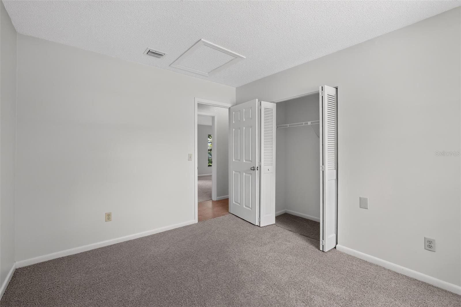 4015 DELLBROOK DR — photo 23