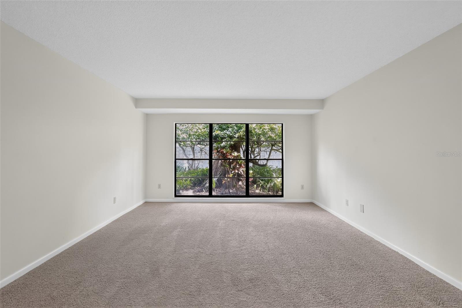 4015 DELLBROOK DR — photo 16