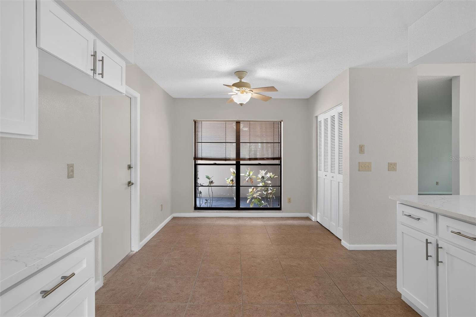 4015 DELLBROOK DR — photo 15