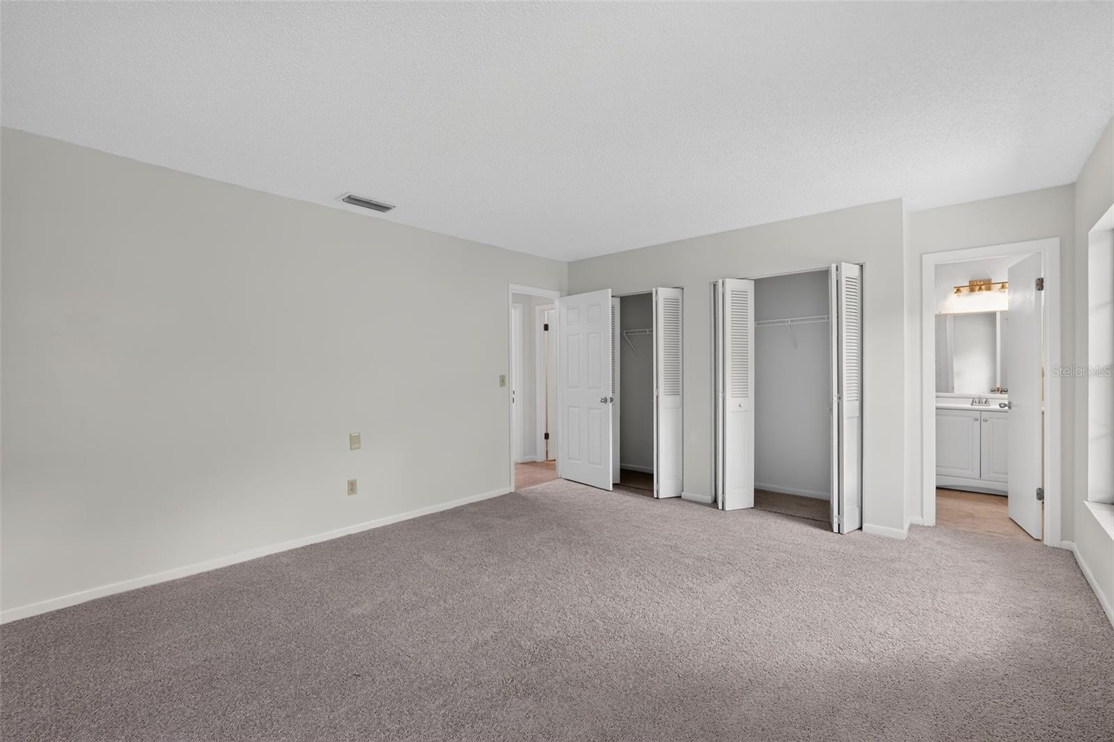 4015 DELLBROOK DR — photo 27