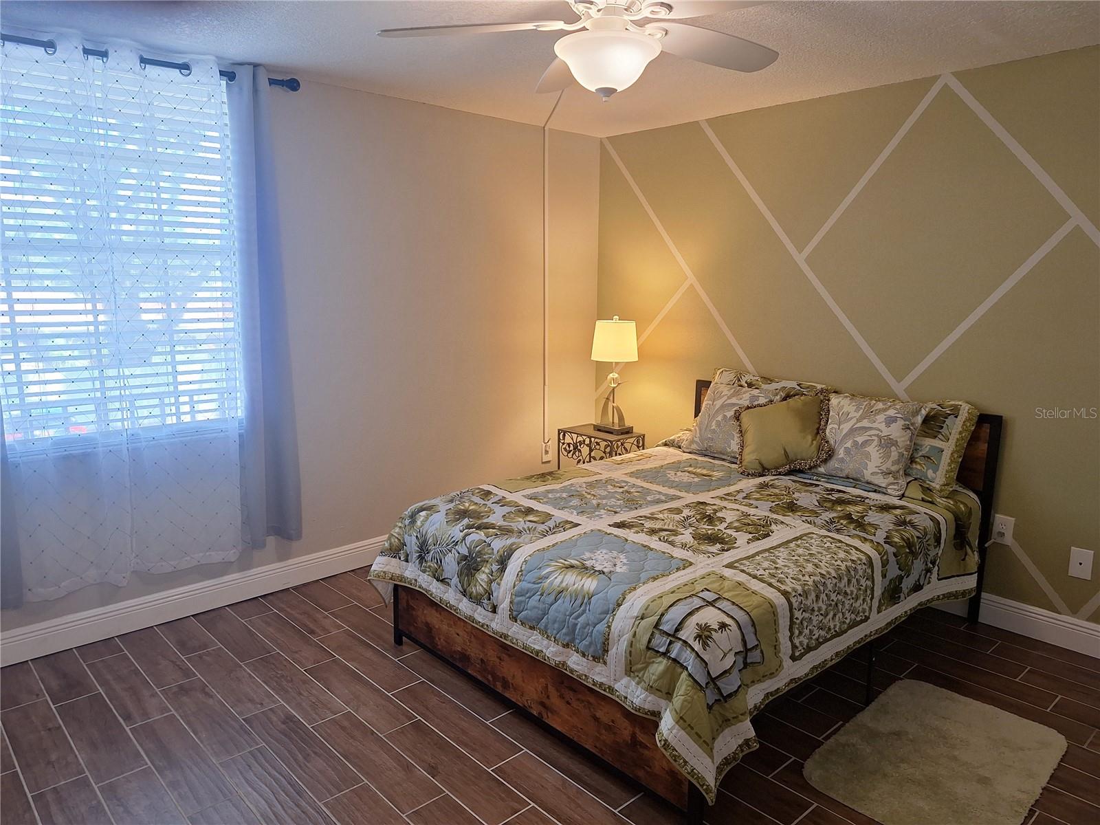 809 RUSSELL LN #323 — photo 6