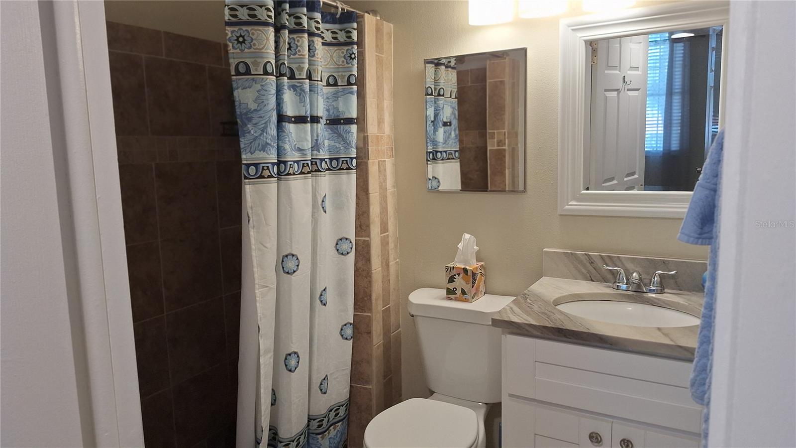809 RUSSELL LN #323 — photo 7