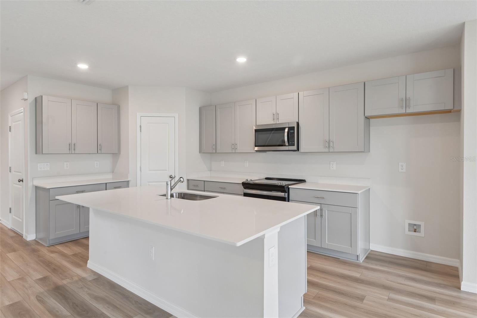 35033 ARBOR RETREAT DR — photo 2