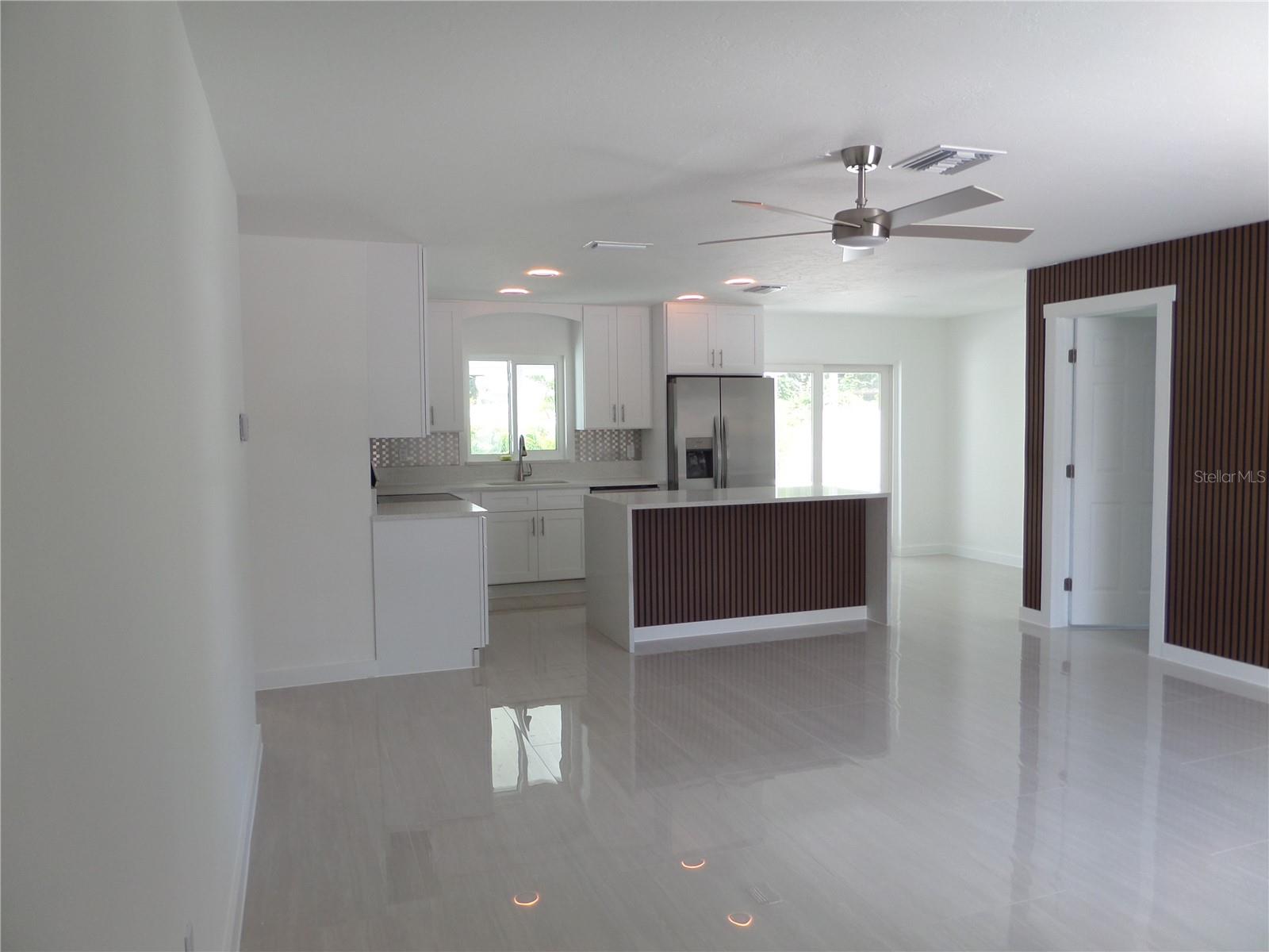 4925 SILK OAK DR — photo 8