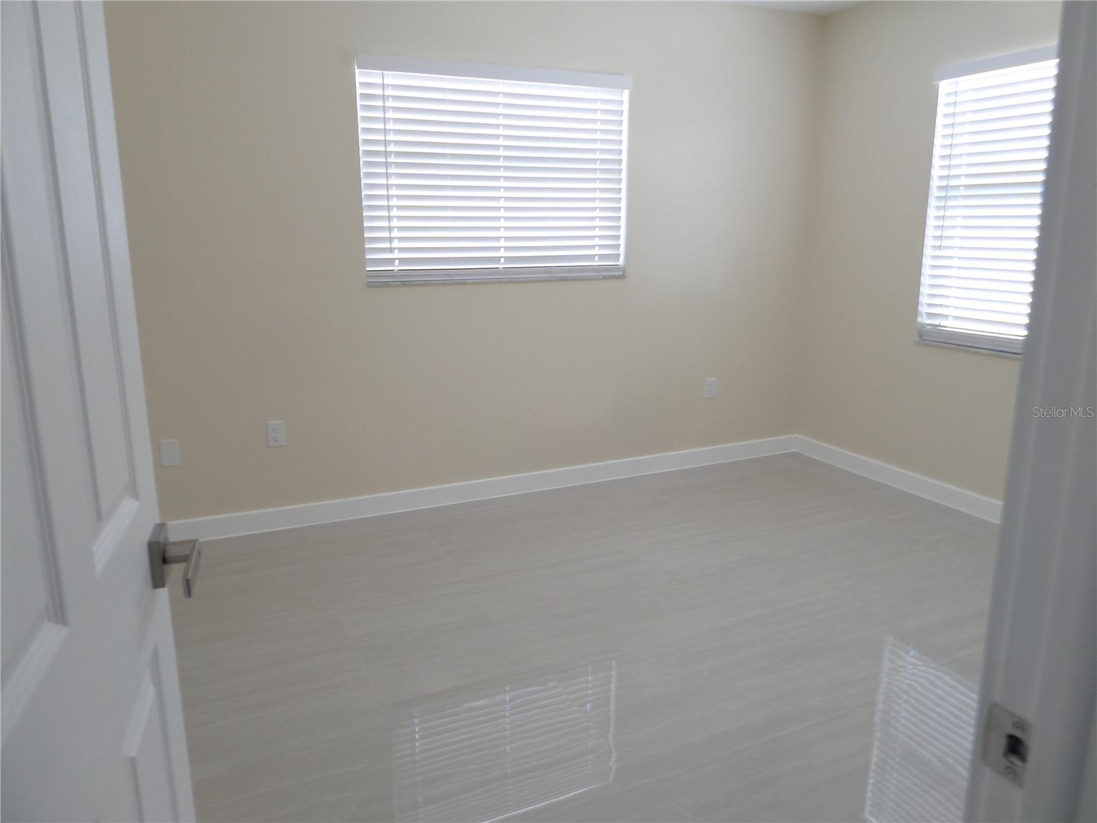 4925 SILK OAK DR — photo 24