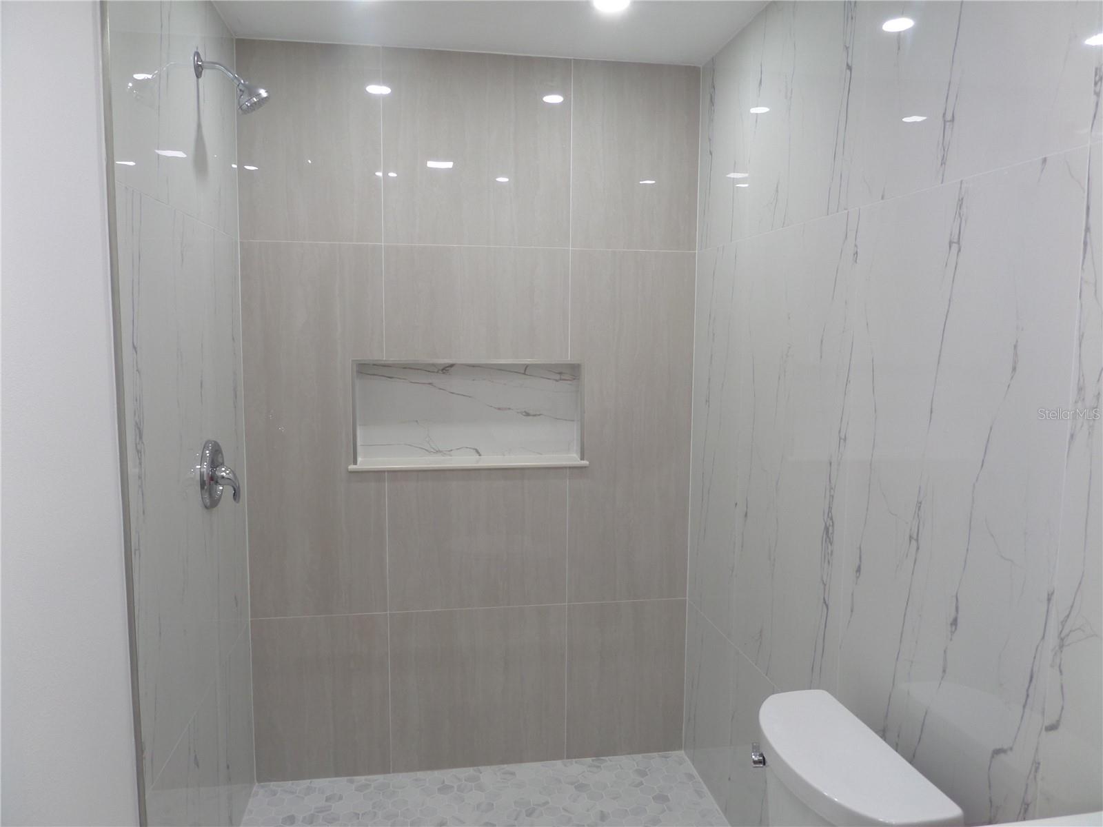 4925 SILK OAK DR — photo 35