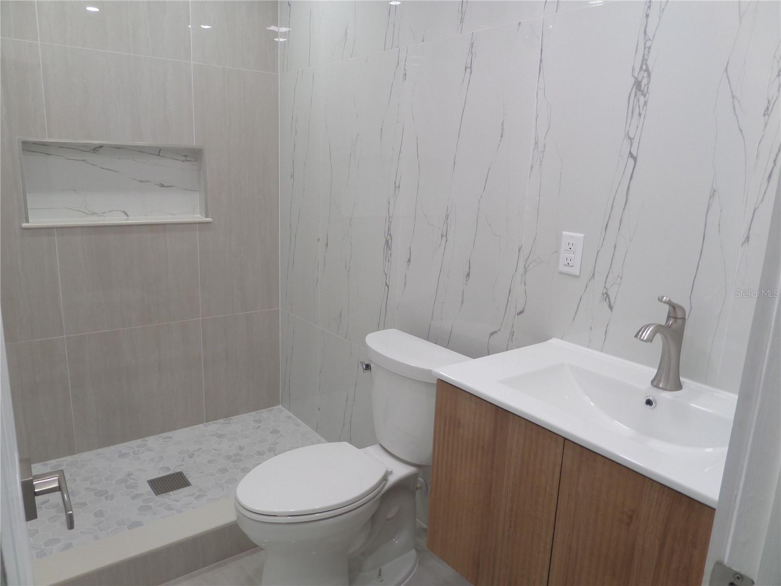 4925 SILK OAK DR — photo 41